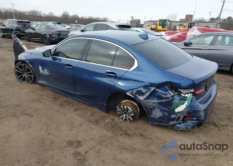 2021 BMW 330I xDrive z USA, uszkodzony, nr VIN 3MW5R7J06M8B90737